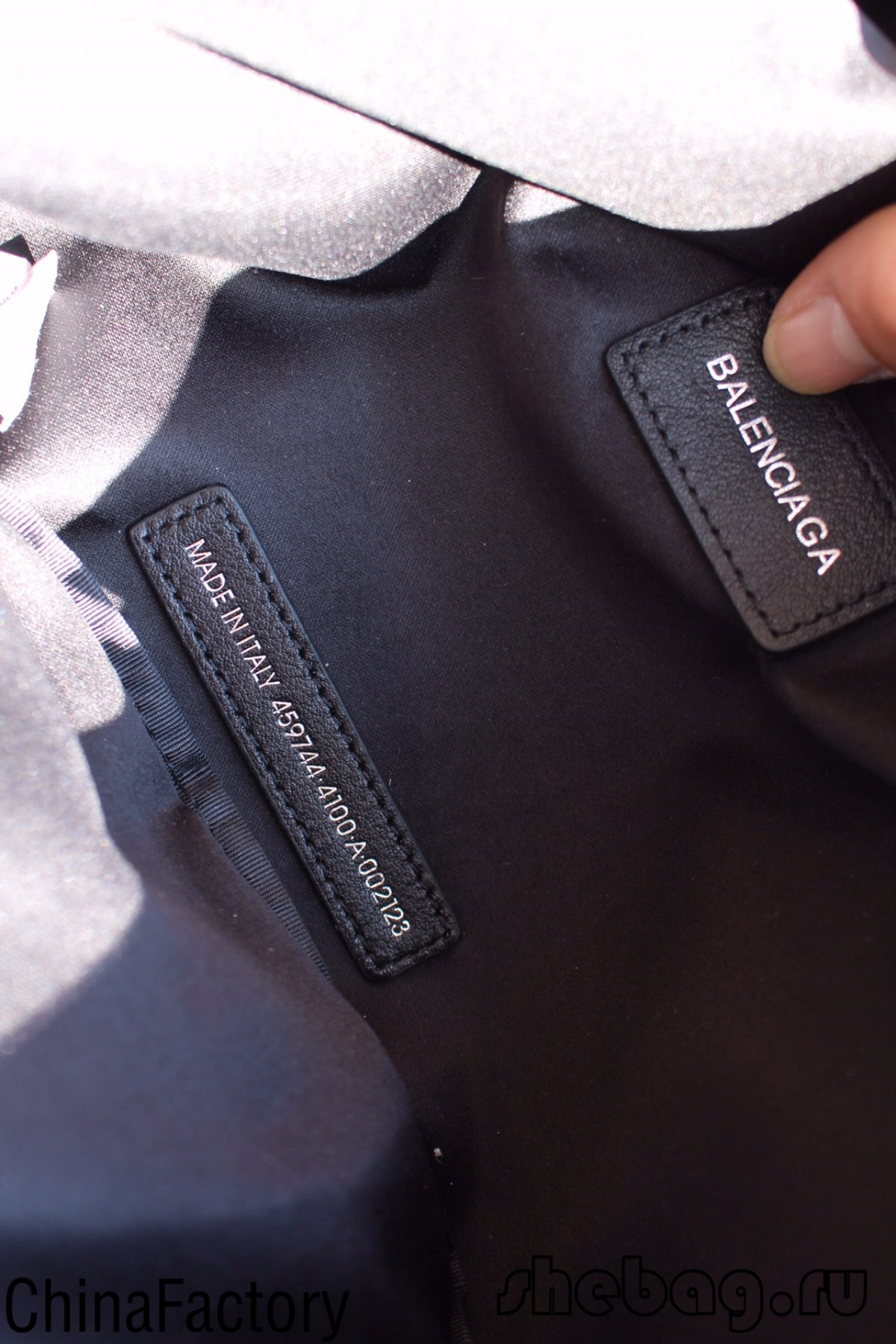 Can I buy Balenciaga belt bag replica in Guangzhou, China? (2022 Latest)-Beste Qualität gefälschte Louis Vuitton-Taschen Online-Shop, Replik-Designer-Tasche ru