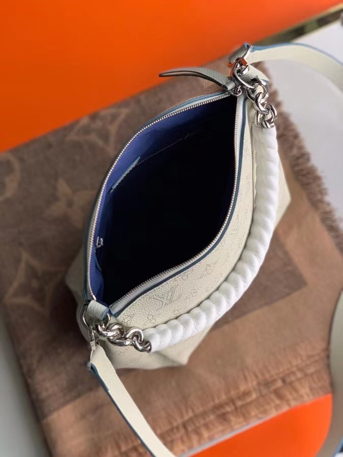 Kedu ka m ga-esi nweta oyiri akpa nwa Louis Vuitton? (2022 kacha ọhụrụ)-Best Quality adịgboroja Louis vuitton akpa Online Store, oyiri mmebe akpa ru