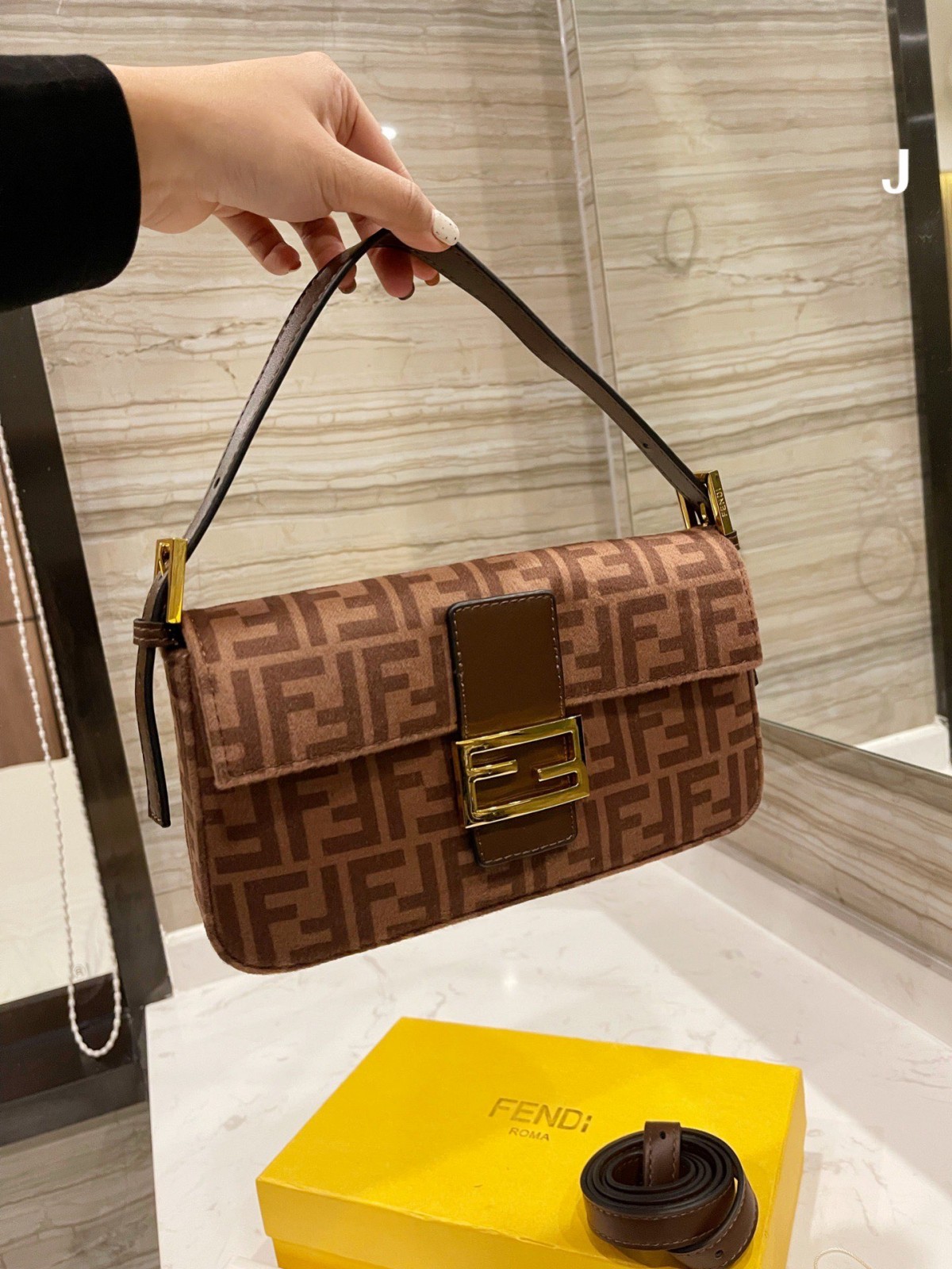 Wou kaafe gutt Qualitéit a bëlleg Fendi Baguette Replika Poschen zu NYC (2022 Lescht)-Bescht Qualitéit Fake Louis Vuitton Bag Online Store, Replica Designer Bag ru Wou kaafe gutt Qualitéit a bëlleg Fendi Baguette Replika Poschen zu NYC (2022 Lescht)-Bescht Qualitéit Fake Louis Vuitton Bag Online Store, Replica Designer Bag ru