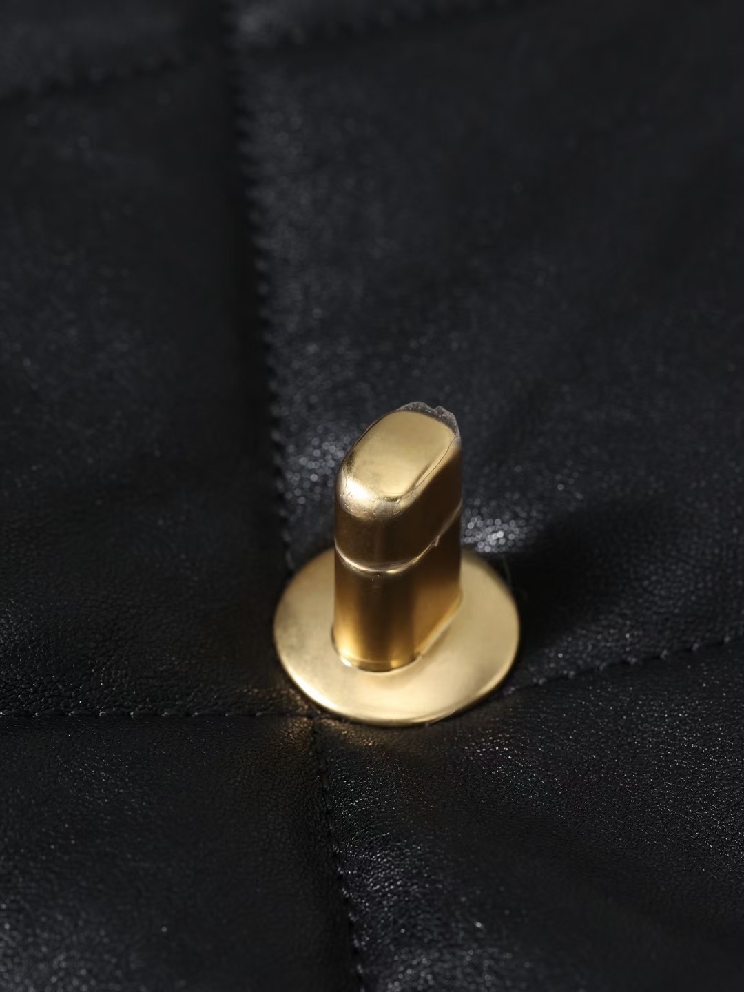 Olee otú ọma bụ àgwà oyiri Chanel 19 akpa? Foto 57 zuru ezu ịgwa gị (emelitere na 2022)-Best Quality adịgboroja Louis vuitton akpa Online Store, oyiri mmebe akpa ru