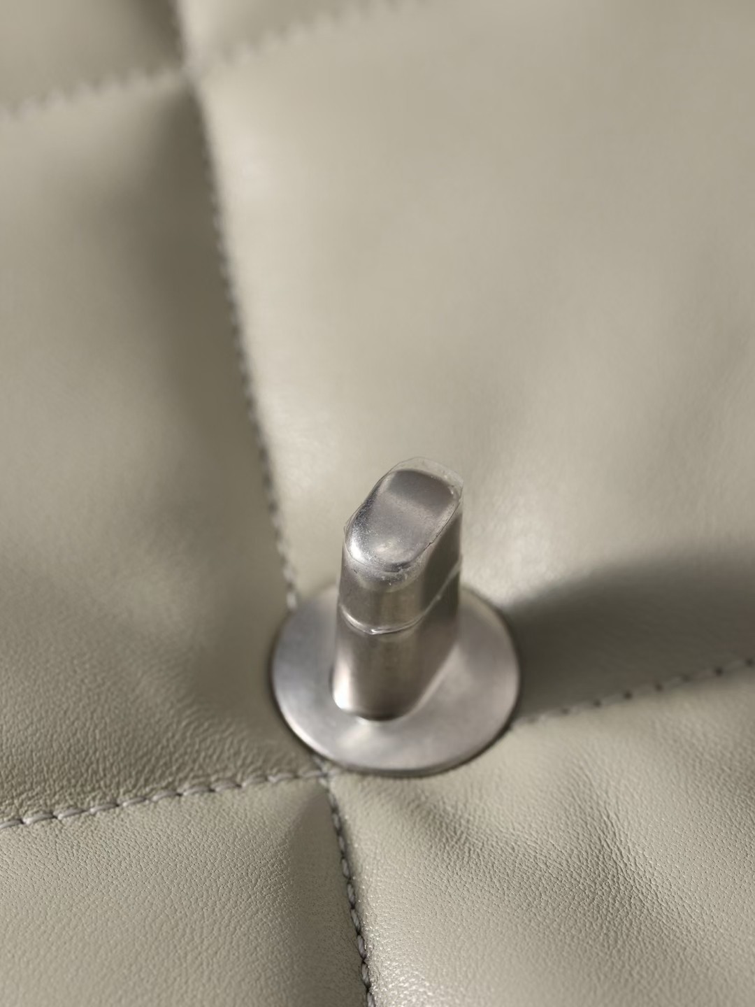 Olee otú ọma bụ àgwà oyiri Chanel 19 akpa? Foto 57 zuru ezu ịgwa gị (emelitere na 2022)-Best Quality adịgboroja Louis vuitton akpa Online Store, oyiri mmebe akpa ru