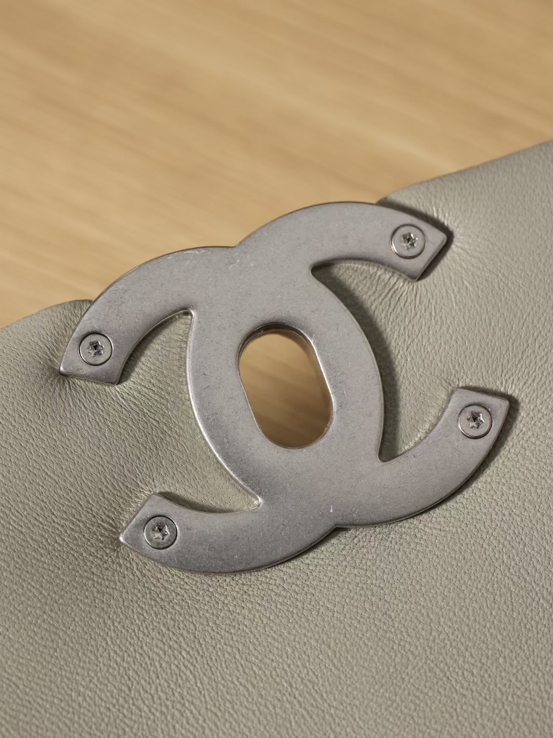 Olee otú ọma bụ àgwà oyiri Chanel 19 akpa? Foto 57 zuru ezu ịgwa gị (emelitere na 2022)-Best Quality adịgboroja Louis vuitton akpa Online Store, oyiri mmebe akpa ru