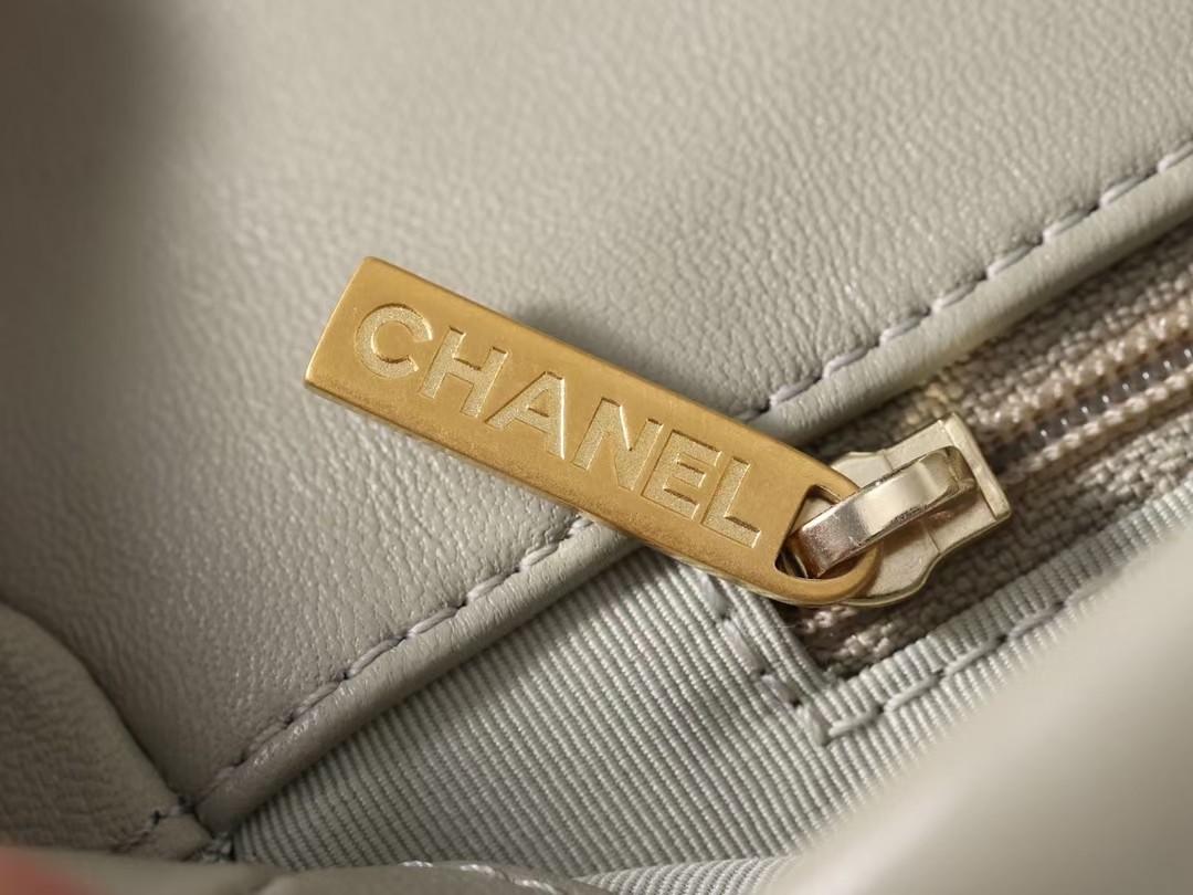 Olee otú ọma bụ àgwà oyiri Chanel 19 akpa? Foto 57 zuru ezu ịgwa gị (emelitere na 2022)-Best Quality adịgboroja Louis vuitton akpa Online Store, oyiri mmebe akpa ru