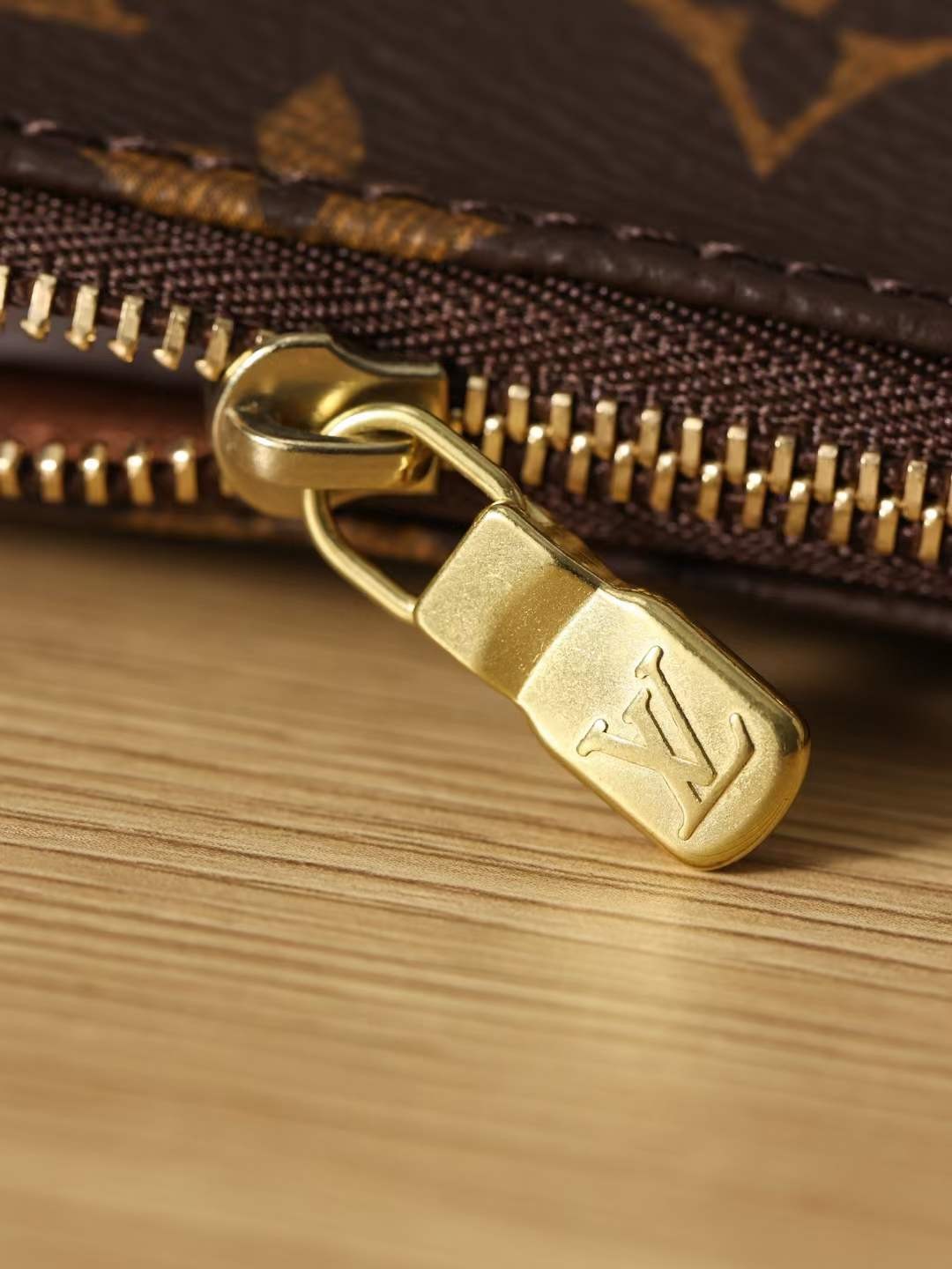 Louis Vuitton M40712 Pochette Accessoires টপ রেপ্লিকা ব্যাগ 23.5 x 13.5 x 4 সেমি হার্ডওয়্যারের বিবরণ (2022 সংস্করণ)-সেরা মানের নকল লুই ভিটন ব্যাগ অনলাইন স্টোর, রেপ্লিকা ডিজাইনার ব্যাগ ru