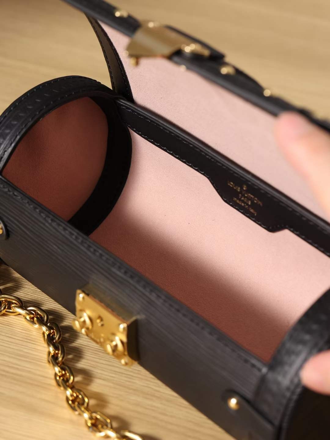 M58655 Louis Vuitton PAPILLON TRUNK top replika tas 19x9x9cm Monogram detil interior (2022 diropéa)-Pangalusna kualitas palsu Louis Vuitton Kantong Toko Online, Replica desainer kantong ru