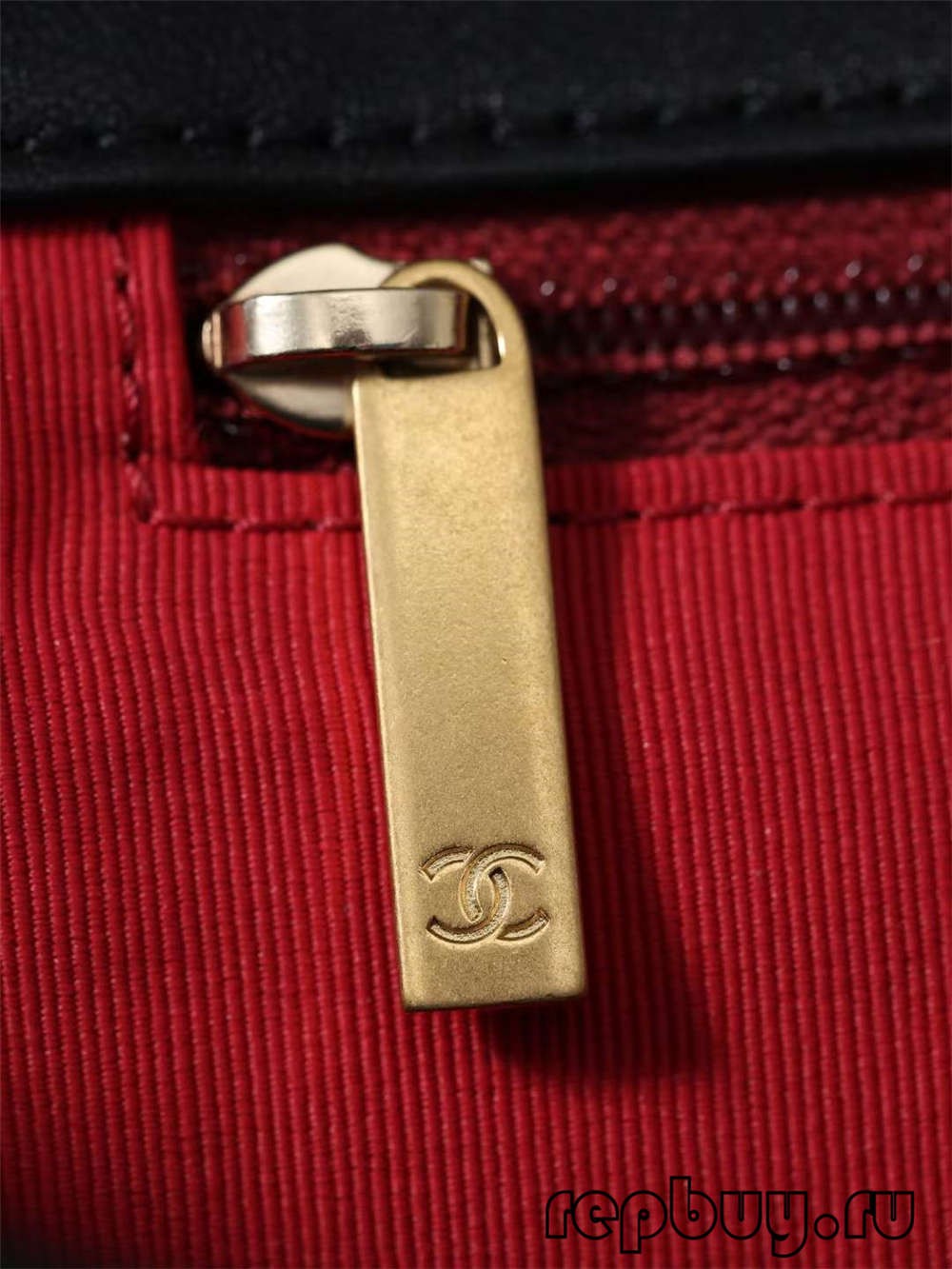 Chanel 19 emas hideung ngaitkeun luhur replika kantong hardware sareng detil lawon (2022 Panganyarna)-Pangalusna kualitas palsu Louis Vuitton Kantong Toko Online, Replica desainer kantong ru