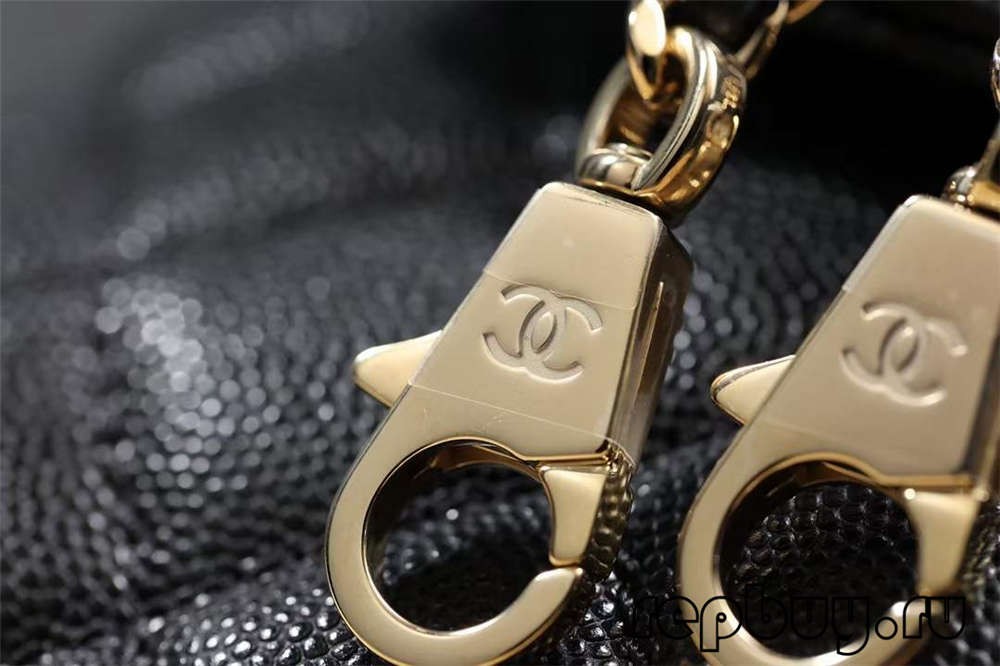 Chanel Coco Handle Black Gold Buckle Top Replica Bag-làimhe Suaicheantas agus mion-fhiosrachadh gràbhalaidh (2022 Edition)-Best Quality Fake Louis Vuitton Bag Online Store, Replica designer bag ru