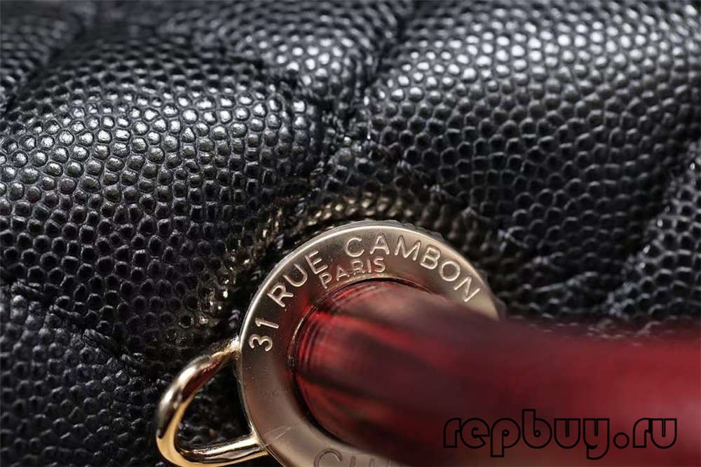 Chanel Coco Handle Black Gold Buckle Top Replica Bag-làimhe Suaicheantas agus mion-fhiosrachadh gràbhalaidh (2022 Edition)-Best Quality Fake Louis Vuitton Bag Online Store, Replica designer bag ru