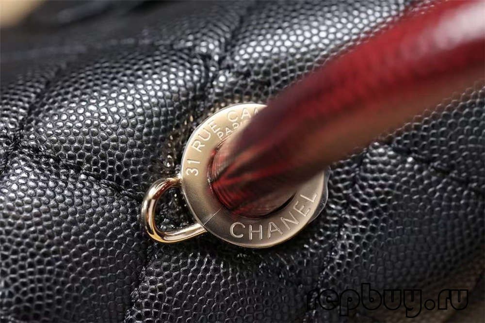 Chanel Coco Handle Black Gold Buckle Top Replica Bag-làimhe Suaicheantas agus mion-fhiosrachadh gràbhalaidh (2022 Edition)-Best Quality Fake Louis Vuitton Bag Online Store, Replica designer bag ru