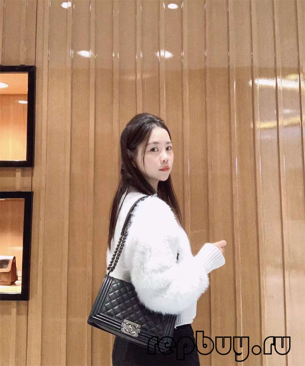 Chanel Leboy Medium Black Top Replica käekoti kasutusefekt (2022. aasta viimane)-Best Quality Fake Louis Vuitton Bag Online Store, Replica designer bag ru