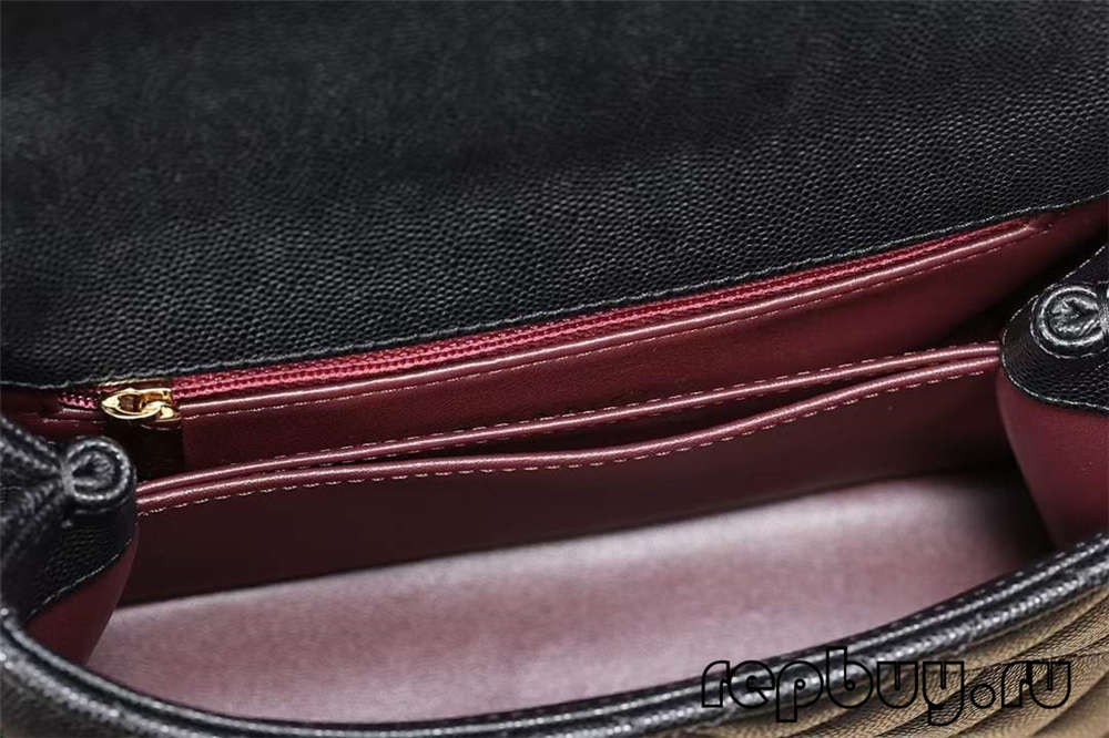 Λεπτομέρεια ετικέτας λέιζερ με πόρπη από μαύρο χρυσό Chanel Coco επάνω (έκδοση 2022)-Καλύτερης ποιότητας Fake Louis Vuitton Ηλεκτρονικό κατάστημα, Replica designer bag ru