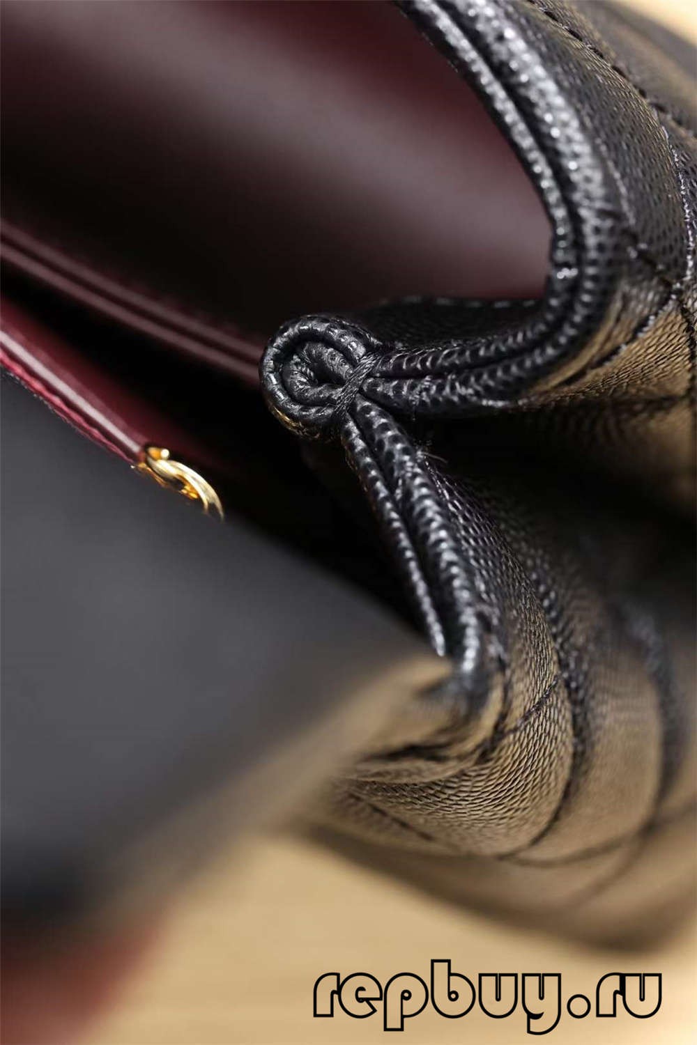 Λεπτομέρεια ετικέτας λέιζερ με πόρπη από μαύρο χρυσό Chanel Coco επάνω (έκδοση 2022)-Καλύτερης ποιότητας Fake Louis Vuitton Ηλεκτρονικό κατάστημα, Replica designer bag ru