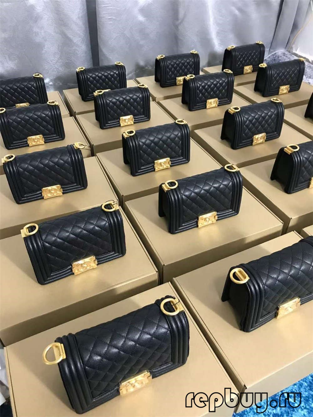 مقایسه کیف های دستی ماکت برتر Chanel Leboy 4 سگک طلا و سگک نقره (2022 جدیدترین)-Best Quality Fake Louis Vuitton Bag Online Store, Replica designer bag ru
