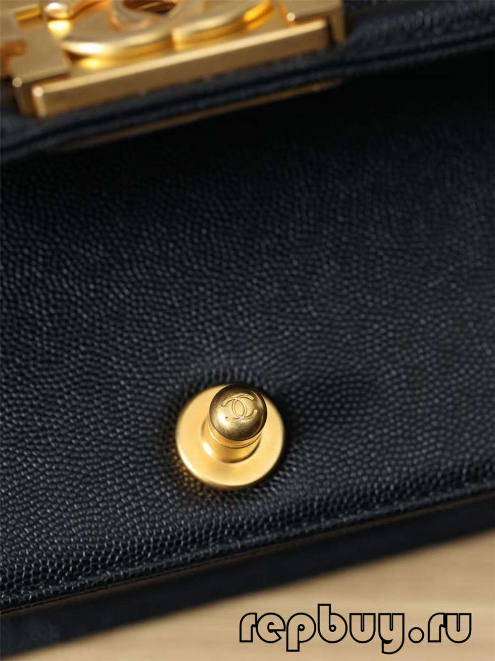 Chanel Le Boy Top Replica Poschen kleng Gold Schnalle latch Detail (2022 Aktualiséiert)-Bescht Qualitéit Fake Louis Vuitton Bag Online Store, Replica Designer Bag ru Chanel Le Boy Top Replica Poschen kleng Gold Schnalle latch Detail (2022 Aktualiséiert)-Bescht Qualitéit Fake Louis Vuitton Bag Online Store, Replica Designer Bag ru