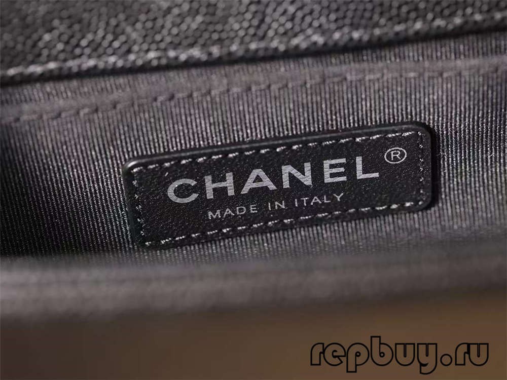 Chanel Le Boy Top Replica Handtasche mëttel schwaarz Hardware an Interieur Label Detail (2022 Aktualiséiert)-Bescht Qualitéit Fake Louis Vuitton Bag Online Store, Replica Designer Bag ru