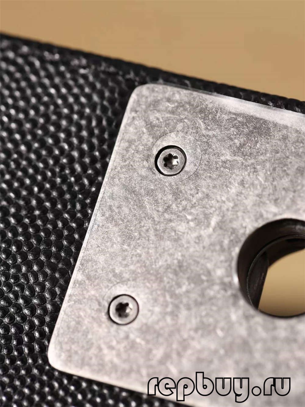 Chanel Le Boy Top Replica Handtasche mëttel schwaarz Hardware an Interieur Label Detail (2022 Aktualiséiert)-Bescht Qualitéit Fake Louis Vuitton Bag Online Store, Replica Designer Bag ru