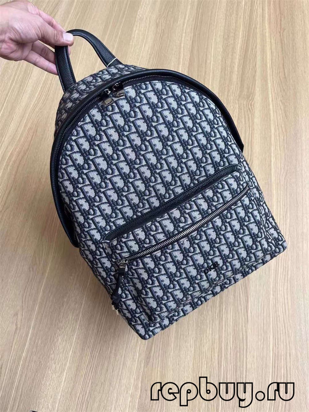 Kantong ransel replika Dior biru sulaman serong (Edisi 2022)-Pangalusna kualitas palsu Louis Vuitton Kantong Toko Online, Replica desainer kantong ru