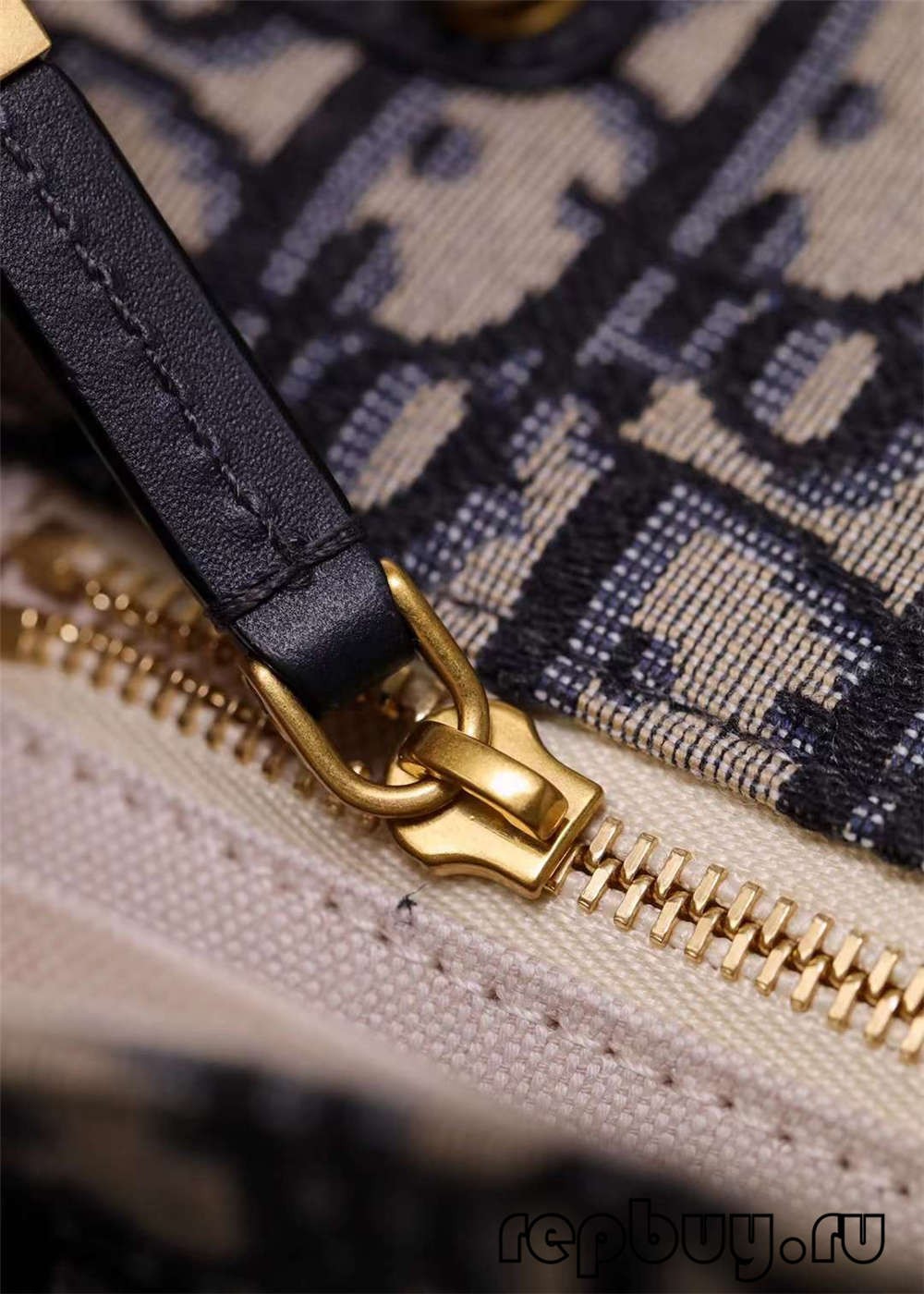 Dior addict sumkasi 24 sm o’lchamdagi hunarmandchilik va ichki yorliq tafsilotlari (so’nggi 2022 yil)-Best Quality Fake Louis Vuitton Bag Online Store, Replica designer bag ru Dior addict sumkasi 24 sm o’lchamdagi hunarmandchilik va ichki yorliq tafsilotlari (so’nggi 2022 yil)-Best Quality Fake Louis Vuitton Bag Online Store, Replica designer bag ru