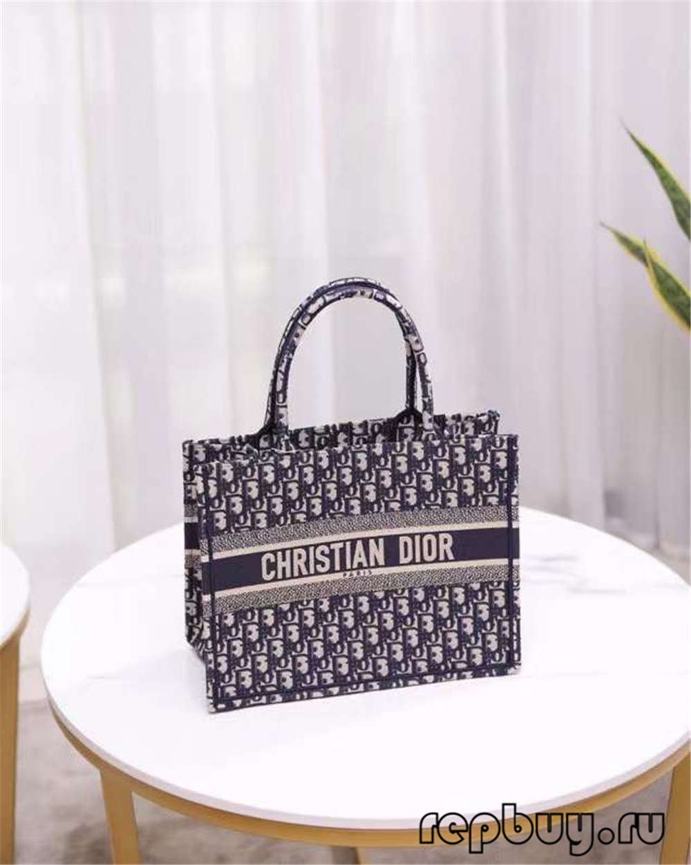 Dior Book Tote Çenteyên kopiyên jorîn ên piçûk 36.5 cm (2022 Taybet)-Best Quality Fake Louis Vuitton Bag Online Store, Replica designer bag ru Dior Book Tote Çenteyên kopiyên jorîn ên piçûk 36.5 cm (2022 Taybet)-Best Quality Fake Louis Vuitton Bag Online Store, Replica designer bag ru