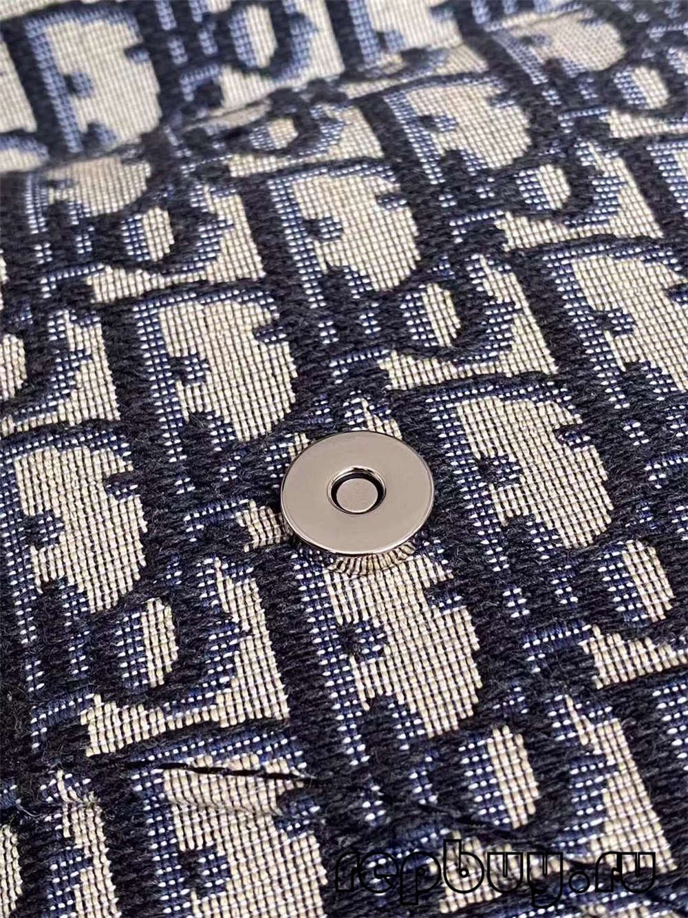 Bossa d’alforja Dior Top Replica Brodat negre Impressió obliqua de 26 cm Imatge de detall (2022 actualitzada)-Botiga en línia de bosses falses de Louis Vuitton de millor qualitat, rèplica de bosses de disseny ru Bossa d’alforja Dior Top Replica Brodat negre Impressió obliqua de 26 cm Imatge de detall (2022 actualitzada)-Botiga en línia de bosses falses de Louis Vuitton de millor qualitat, rèplica de bosses de disseny ru