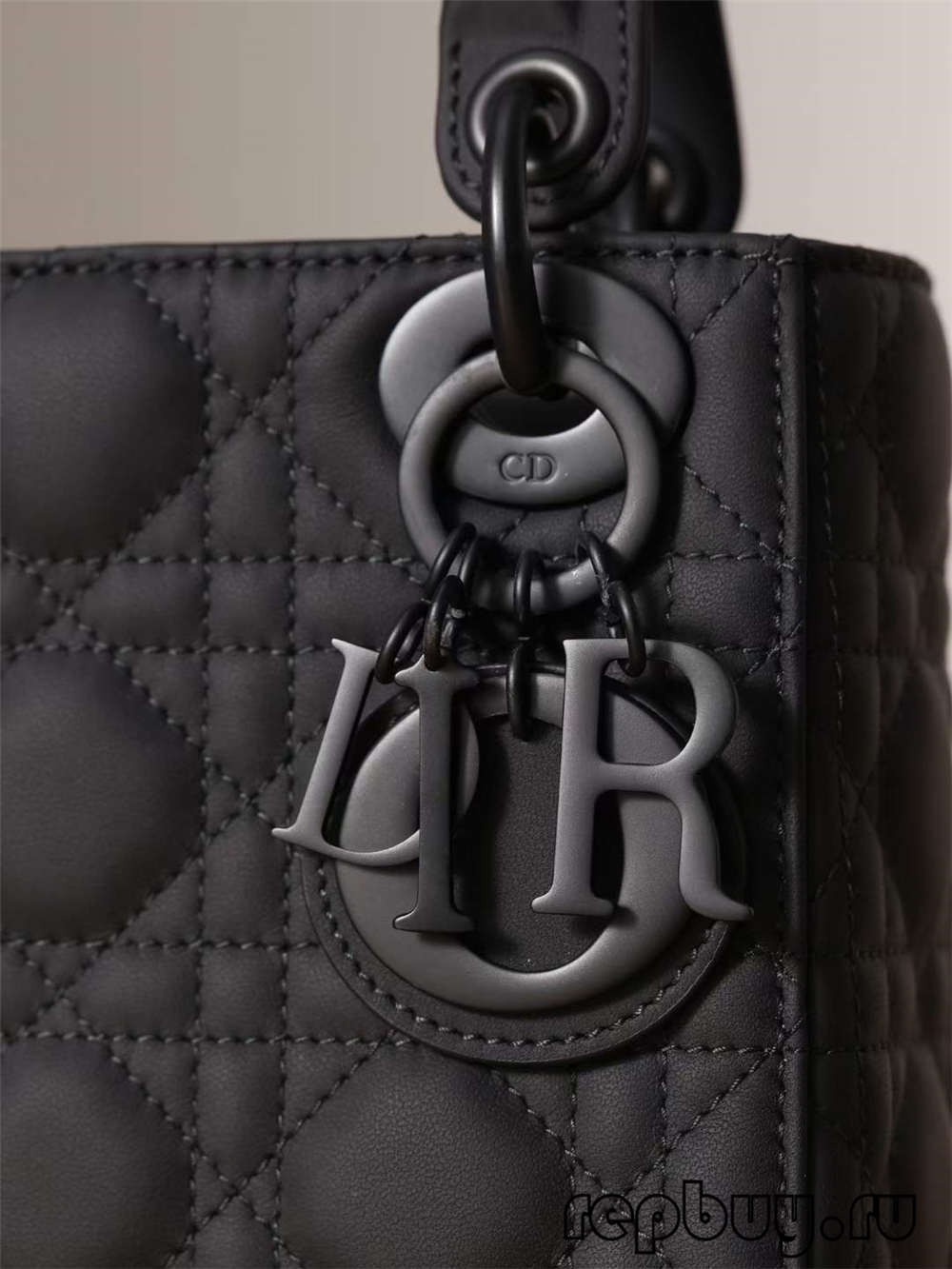 LADY DIOR Mini Black Top Replica Handtasche Matte Kuhhaut Detail (2022 Aktualiséiert)-Bescht Qualitéit Fake Louis Vuitton Bag Online Store, Replica Designer Bag ru