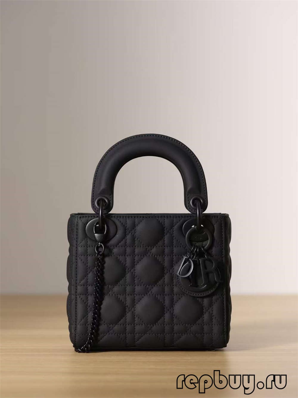 LADY DIOR Mini Black Top Replica Handbag Matte Cowhide (2022 հատուկ)-Լավագույն որակի կեղծ Louis Vuitton պայուսակների առցանց խանութ, Replica դիզայներական պայուսակ ru LADY DIOR Mini Black Top Replica Handbag Matte Cowhide (2022 հատուկ)-Լավագույն որակի կեղծ Louis Vuitton պայուսակների առցանց խանութ, Replica դիզայներական պայուսակ ru