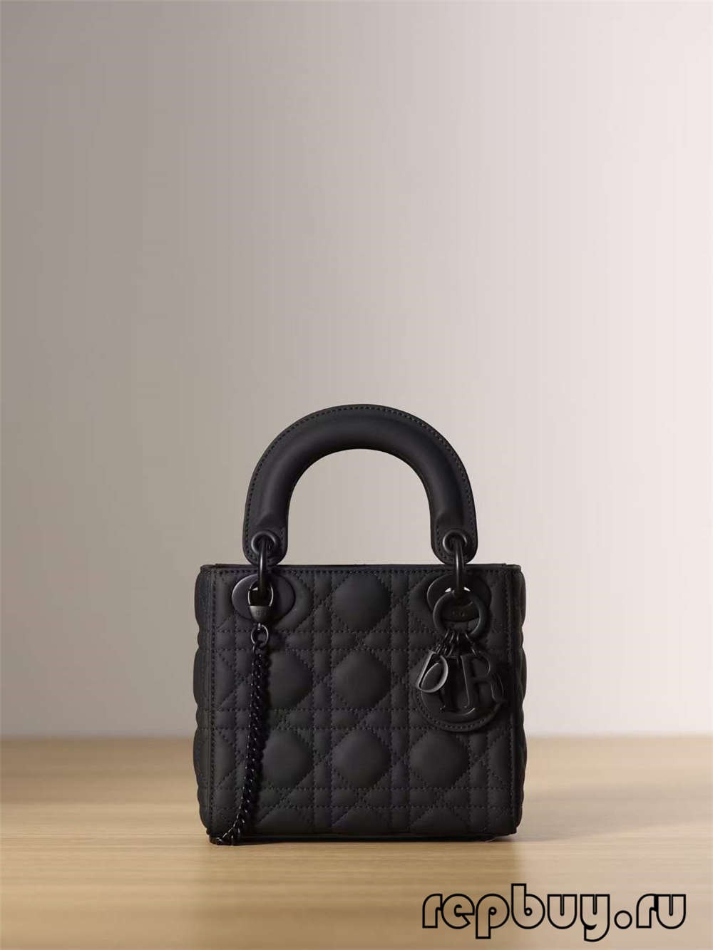 LADY DIOR Mini Black Top Replica Handbag Matte Cowhide (2022 հատուկ)-Լավագույն որակի կեղծ Louis Vuitton պայուսակների առցանց խանութ, Replica դիզայներական պայուսակ ru LADY DIOR Mini Black Top Replica Handbag Matte Cowhide (2022 հատուկ)-Լավագույն որակի կեղծ Louis Vuitton պայուսակների առցանց խանութ, Replica դիզայներական պայուսակ ru