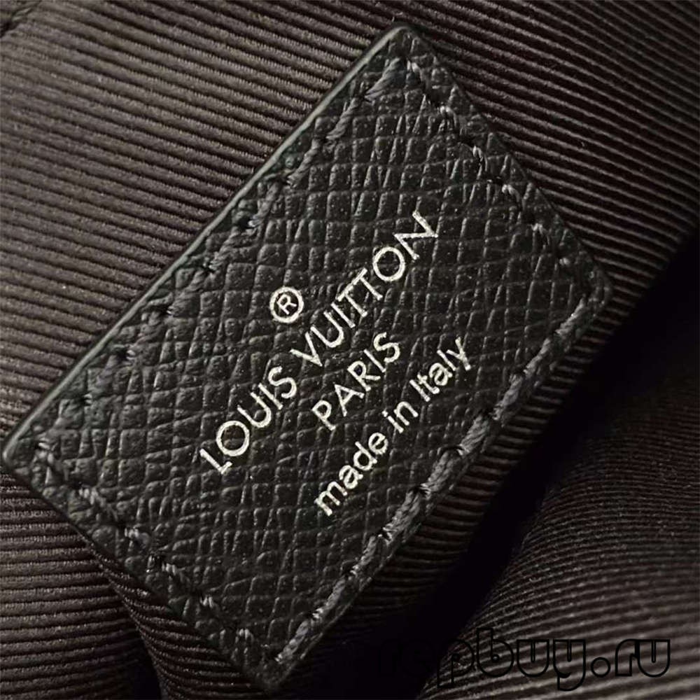 Louis Vuitton M30233 OUTDOOR top replika kantong utusan pikeun lalaki Hardware sareng detil jahitan (Edisi 2022)-Pangalusna kualitas palsu Louis Vuitton Kantong Toko Online, Replica desainer kantong ru