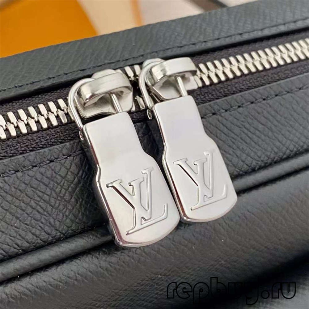 Louis Vuitton M30233 OUTDOOR top replika kantong utusan pikeun lalaki Hardware sareng detil jahitan (Edisi 2022)-Pangalusna kualitas palsu Louis Vuitton Kantong Toko Online, Replica desainer kantong ru