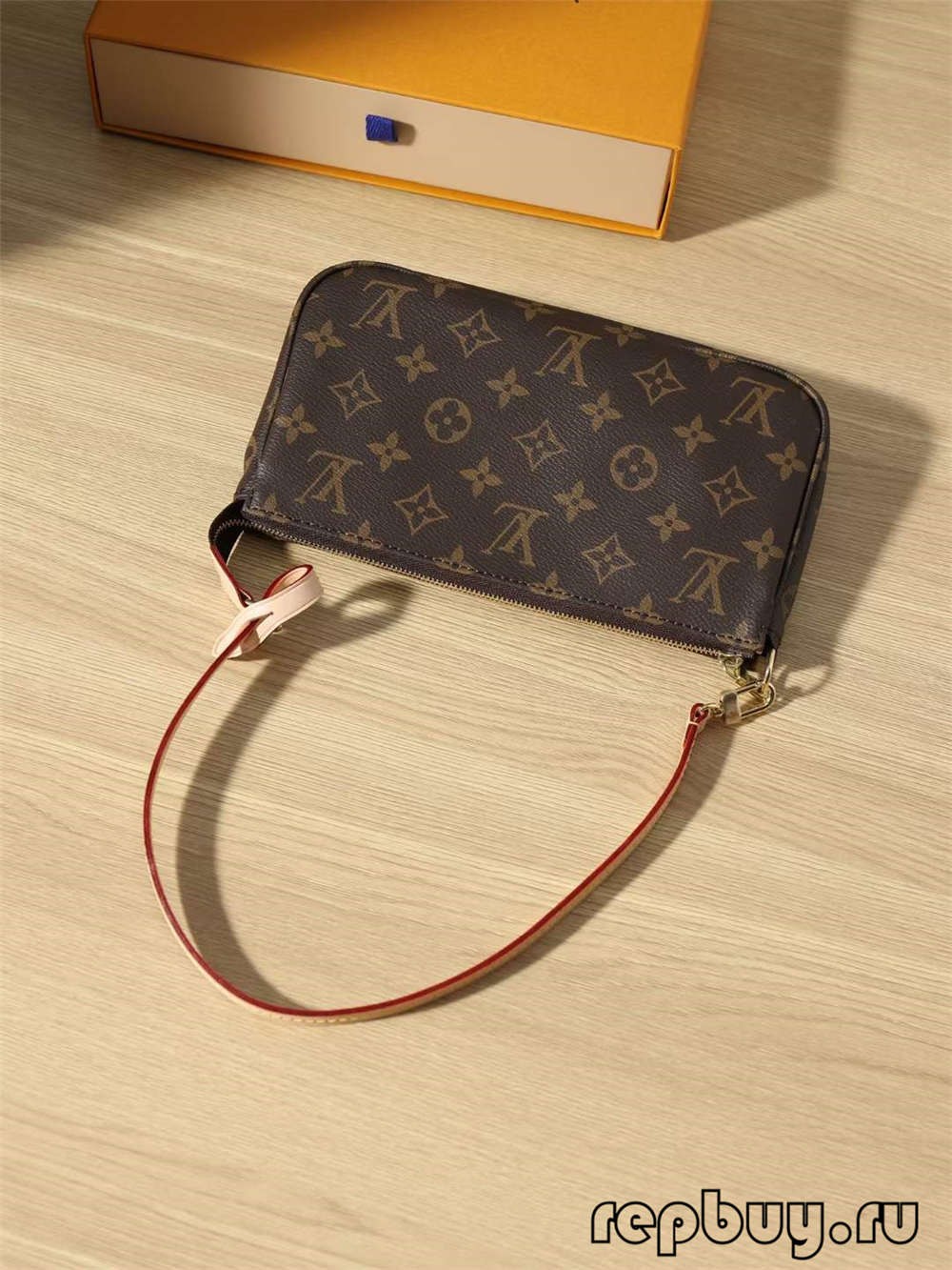 Louis Vuitton M40712 Pochette Accessoires top replica handbags Rincian lawon sareng hardware (Edisi 2022)-Pangalusna kualitas palsu Louis Vuitton Kantong Toko Online, Replica desainer kantong ru