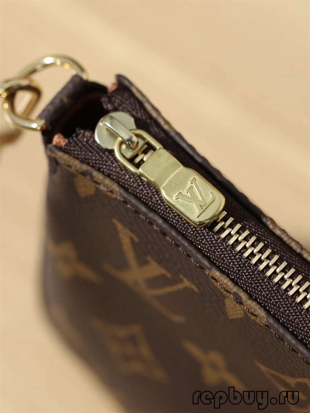 Louis Vuitton M40712 Pochette Accessoires kantong réplika luhur panutupanana Logo sareng detil hardware (Husus 2022)-Pangalusna kualitas palsu Louis Vuitton Kantong Toko Online, Replica desainer kantong ru