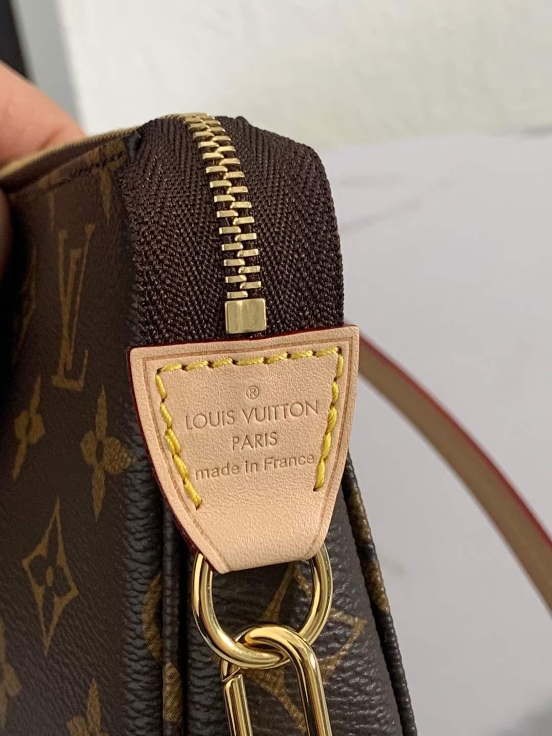 Louis Vuitton M40712 Pochette kiegészítők 23.5 x 13.5 x 4 cm Bőr felület részletei (2022-es kiadás)-Legjobb minőségű hamis Louis Vuitton táska online áruház, replika designer táska ru Louis Vuitton M40712 Pochette kiegészítők 23.5 x 13.5 x 4 cm Bőr felület részletei (2022-es kiadás)-Legjobb minőségű hamis Louis Vuitton táska online áruház, replika designer táska ru