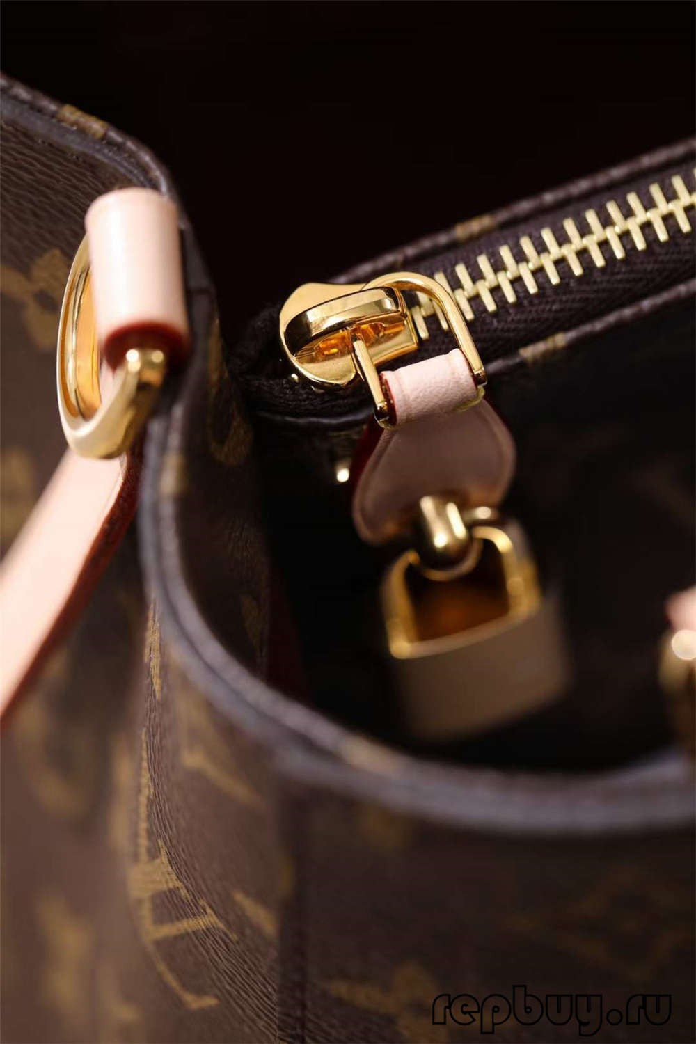 Louis Vuitton M41055 Montaigne BB top replika handbags Rincian hardware (2022 panganyarna)-Pangalusna kualitas palsu Louis Vuitton Kantong Toko Online, Replica desainer kantong ru