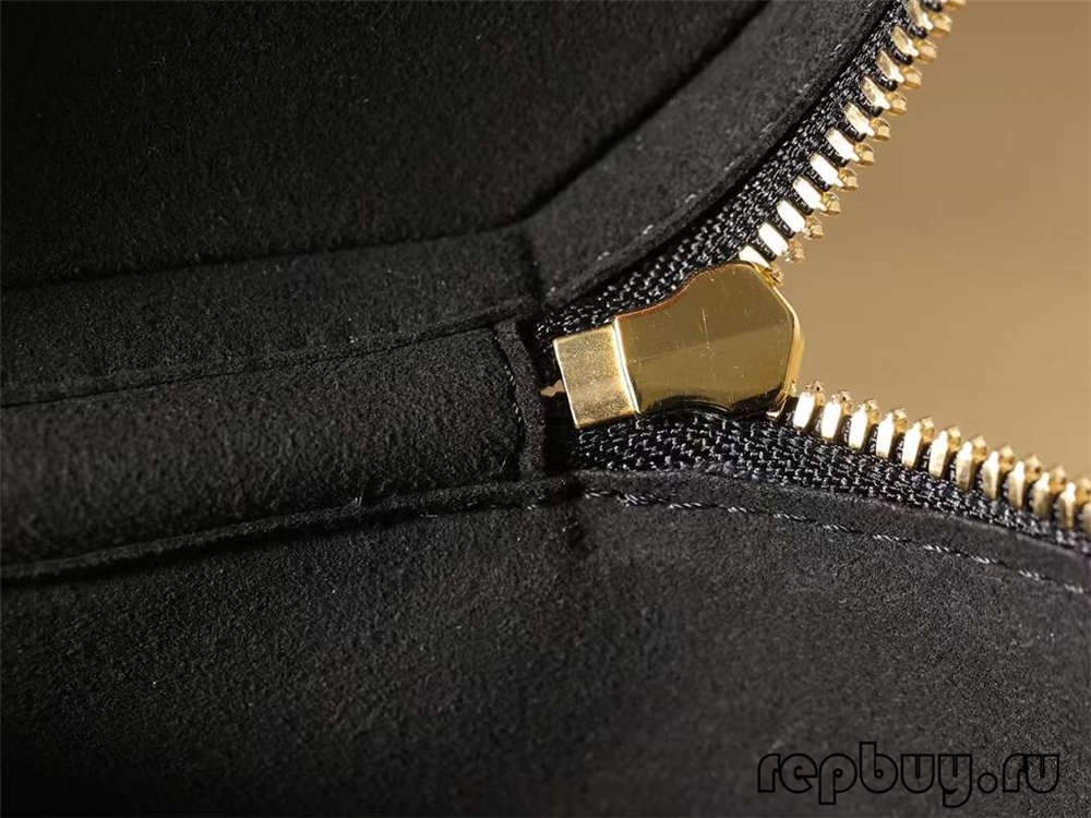 Louis Vuitton M43986 CANNES top replica bag Interior pocket and engraved details (2022 Edition)-Pangalusna kualitas palsu Louis Vuitton Kantong Toko Online, Replica desainer kantong ru