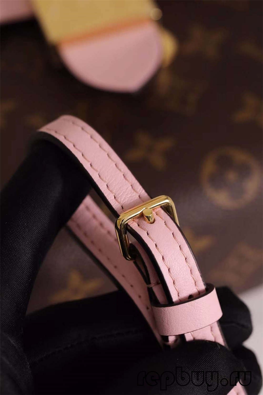 Louis Vuitton M44080 20cm Lock BB Rosa Top Replica Borse (2022 Edition)-Negozio in linea della borsa falsa di Louis Vuitton di migliore qualità, borsa del progettista della replica ru Louis Vuitton M44080 20cm Lock BB Rosa Top Replica Borse (2022 Edition)-Negozio in linea della borsa falsa di Louis Vuitton di migliore qualità, borsa del progettista della replica ru