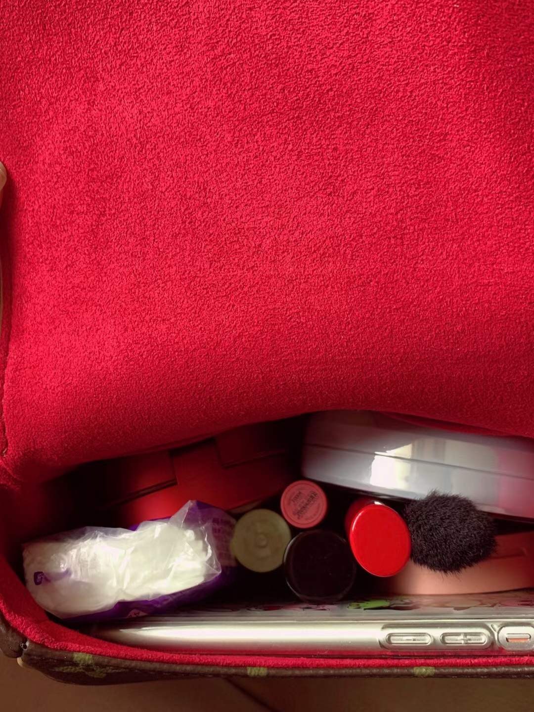 Louis Vuitton M44860 Tambourin Top Replica Handbag Capacity Test (2022 Edition)-Best Quality Fake Louis Vuitton Bag Online Store, Replica designer bag ru