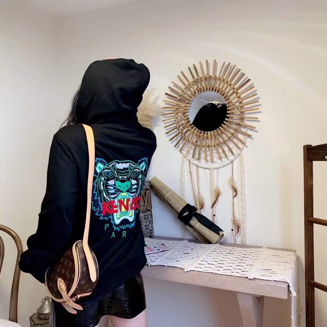 Louis Vuitton M44860 Tambourin Top Replica Handsak Top Result (2022 Edition)-Beste Kwaliteit Vals Louis Vuitton Sak Aanlyn Winkel, Replika ontwerper sak ru