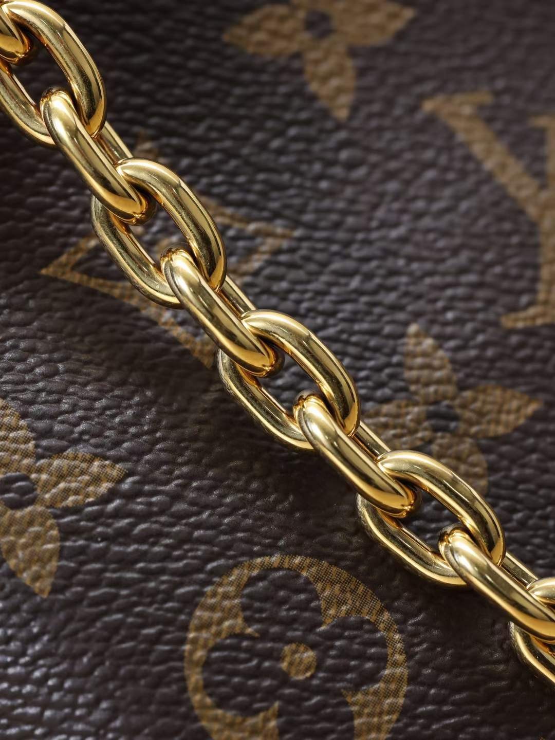 Louis Vuitton M45832 croissant with yellow leather Boulogne top replica handbags Leather and chain details (2022 Latest)-Zoo Zoo Fake Louis Vuitton Hnab Online Khw, Replica designer hnab ru Louis Vuitton M45832 croissant with yellow leather Boulogne top replica handbags Leather and chain details (2022 Latest)-Zoo Zoo Fake Louis Vuitton Hnab Online Khw, Replica designer hnab ru