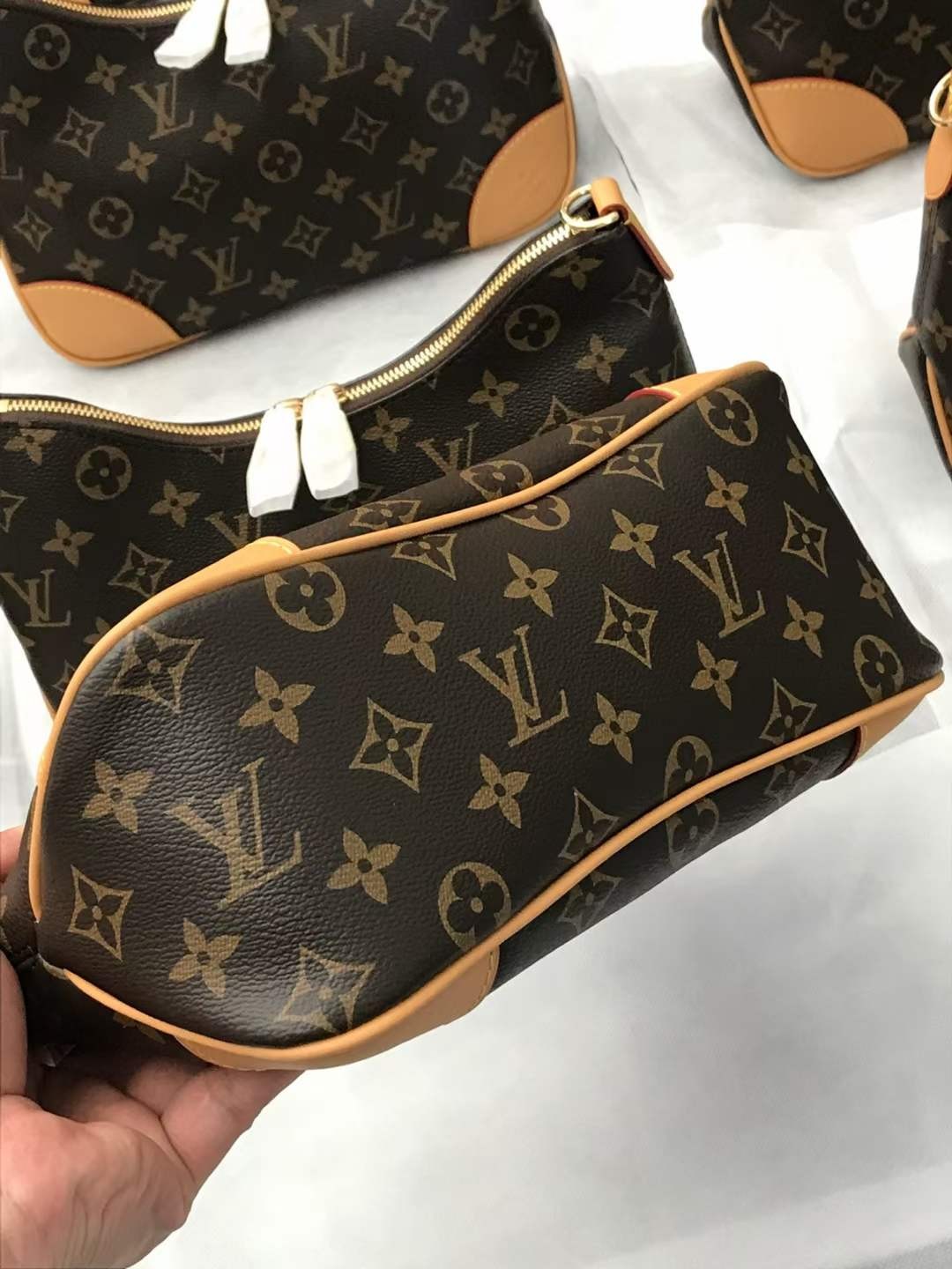 Louis Vuitton M45832 croissant nrog daj tawv Boulogne sab saum toj replica handbags Kev tshuaj xyuas (2022 Tshwj xeeb)-Zoo Zoo Fake Louis Vuitton Hnab Online Khw, Replica designer hnab ru Louis Vuitton M45832 croissant nrog daj tawv Boulogne sab saum toj replica handbags Kev tshuaj xyuas (2022 Tshwj xeeb)-Zoo Zoo Fake Louis Vuitton Hnab Online Khw, Replica designer hnab ru