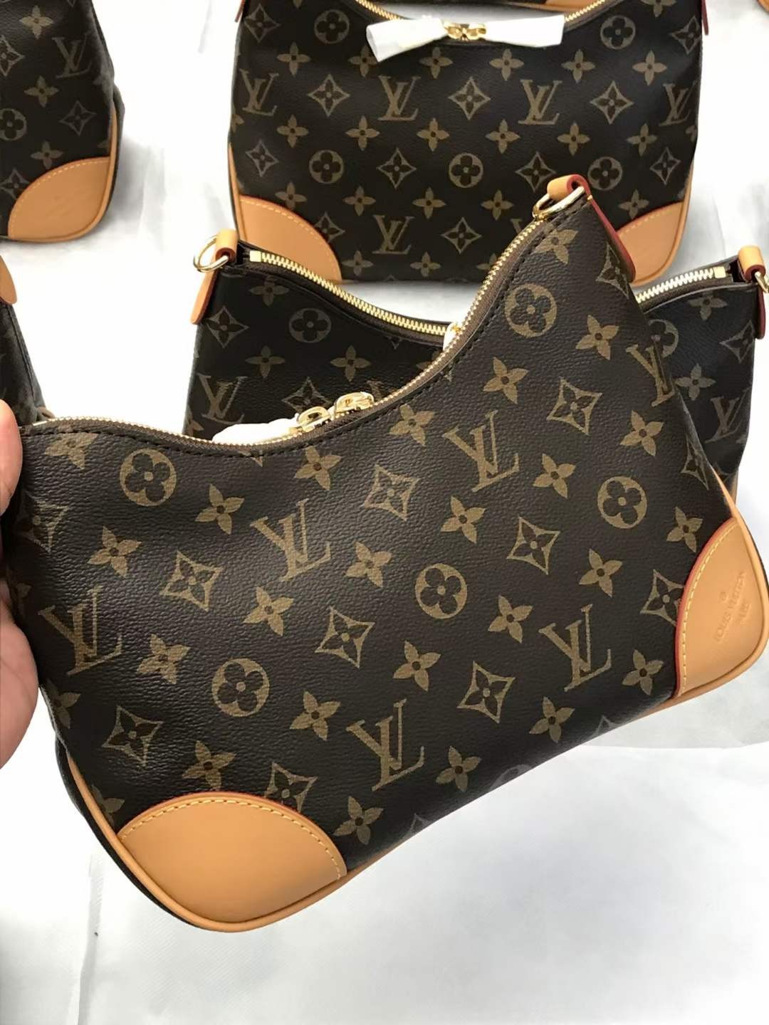 Louis Vuitton M45832 croissant nrog daj tawv Boulogne sab saum toj replica handbags Kev tshuaj xyuas (2022 Tshwj xeeb)-Zoo Zoo Fake Louis Vuitton Hnab Online Khw, Replica designer hnab ru Louis Vuitton M45832 croissant nrog daj tawv Boulogne sab saum toj replica handbags Kev tshuaj xyuas (2022 Tshwj xeeb)-Zoo Zoo Fake Louis Vuitton Hnab Online Khw, Replica designer hnab ru