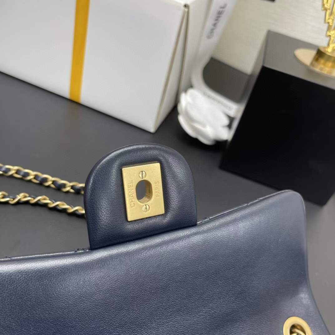 Chanel Classic Flap Metal Ball Eng yaxshi sifatli replika sumkasi (2022 yil yangilangan)-Best Quality Fake Louis Vuitton Bag Online Store, Replica designer bag ru