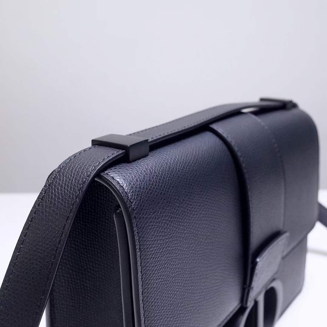 Dior 30 Montaigne Frosted Black Buckle ምርጥ ጥራት ያለው ቅጂ ቦርሳ (የዘመነ 2022)-Best Quality Fake Louis Vuitton Bag Online Store, Replica designer bag ru