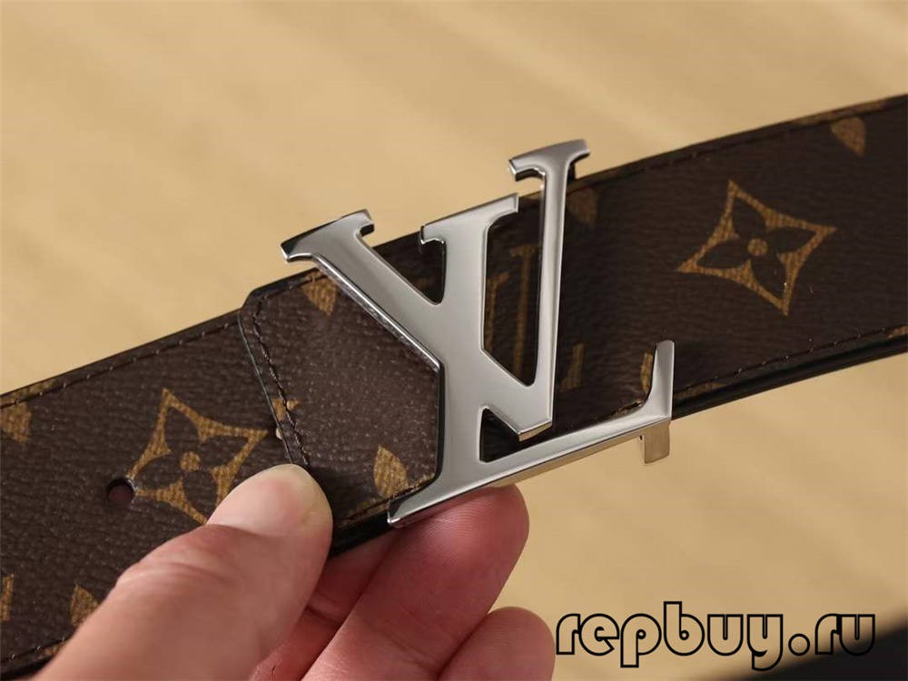 Best quality replica Louis Vuitton Men Belt M9821 Initiales 40 Monogram Canvas Black calf leather Gold buckle Shiny double-sided belt (2022 Latest)-Pangalusna kualitas palsu Louis Vuitton Kantong Toko Online, Replica desainer kantong ru Best quality replica Louis Vuitton Men Belt M9821 Initiales 40 Monogram Canvas Black calf leather Gold buckle Shiny double-sided belt (2022 Latest)-Pangalusna kualitas palsu Louis Vuitton Kantong Toko Online, Replica desainer kantong ru