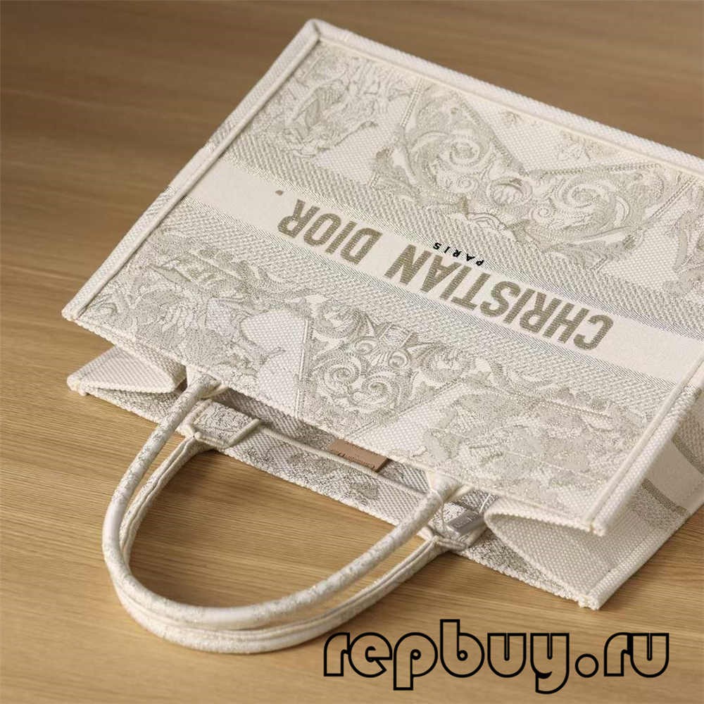 Kantong réplika pangsaéna Dior Book Tote: Pola cek manuk sarébu emas disulam (2022 énggal)-Pangalusna kualitas palsu Louis Vuitton Kantong Toko Online, Replica desainer kantong ru Kantong réplika pangsaéna Dior Book Tote: Pola cek manuk sarébu emas disulam (2022 énggal)-Pangalusna kualitas palsu Louis Vuitton Kantong Toko Online, Replica desainer kantong ru