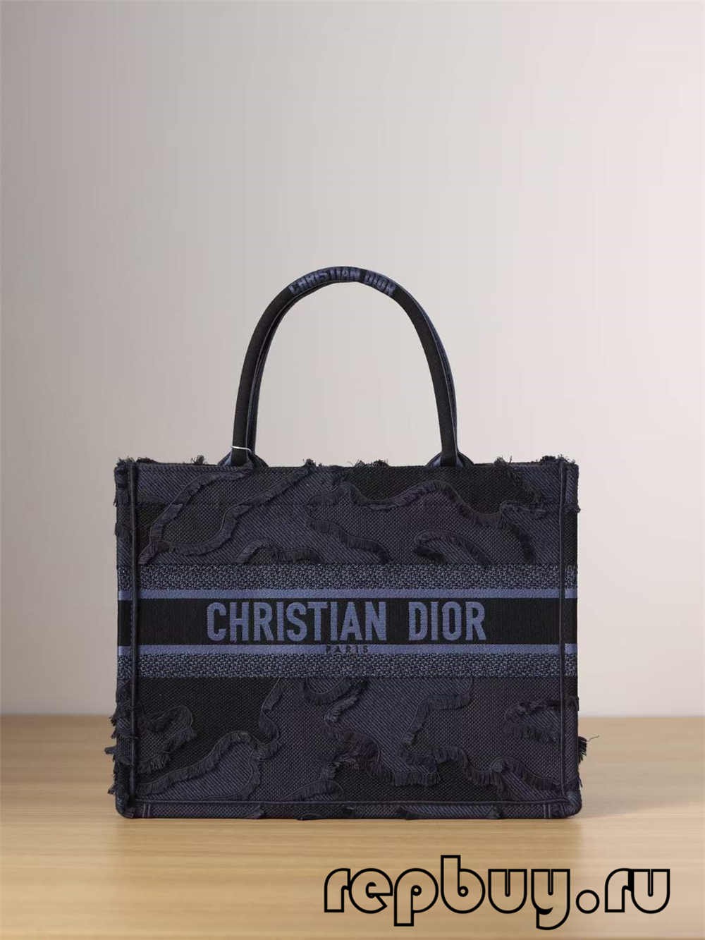 Dior Book Tote အကောင်းဆုံးပုံတူအိတ်- အပြာရောင် မြိတ်ပန်းထိုး (2022 နောက်ဆုံးထွက်)-အရည်အသွေးအကောင်းဆုံးအတု Louis Vuitton Bag အွန်လိုင်းစတိုး၊ ပုံစံတူဒီဇိုင်နာအိတ် ru Dior Book Tote အကောင်းဆုံးပုံတူအိတ်- အပြာရောင် မြိတ်ပန်းထိုး (2022 နောက်ဆုံးထွက်)-အရည်အသွေးအကောင်းဆုံးအတု Louis Vuitton Bag အွန်လိုင်းစတိုး၊ ပုံစံတူဒီဇိုင်နာအိတ် ru