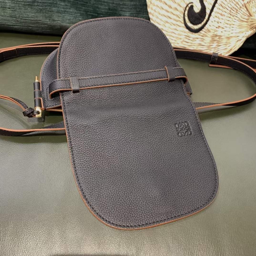 Loewe Gate Dual Kantong réplika kualitas pangsaéna (2022 diropéa)-Pangalusna kualitas palsu Louis Vuitton Kantong Toko Online, Replica desainer kantong ru Loewe Gate Dual Kantong réplika kualitas pangsaéna (2022 diropéa)-Pangalusna kualitas palsu Louis Vuitton Kantong Toko Online, Replica desainer kantong ru