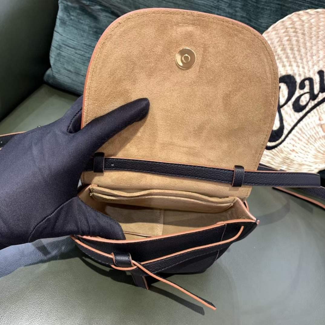 Loewe Gate Dual Kantong réplika kualitas pangsaéna (2022 diropéa)-Pangalusna kualitas palsu Louis Vuitton Kantong Toko Online, Replica desainer kantong ru Loewe Gate Dual Kantong réplika kualitas pangsaéna (2022 diropéa)-Pangalusna kualitas palsu Louis Vuitton Kantong Toko Online, Replica desainer kantong ru