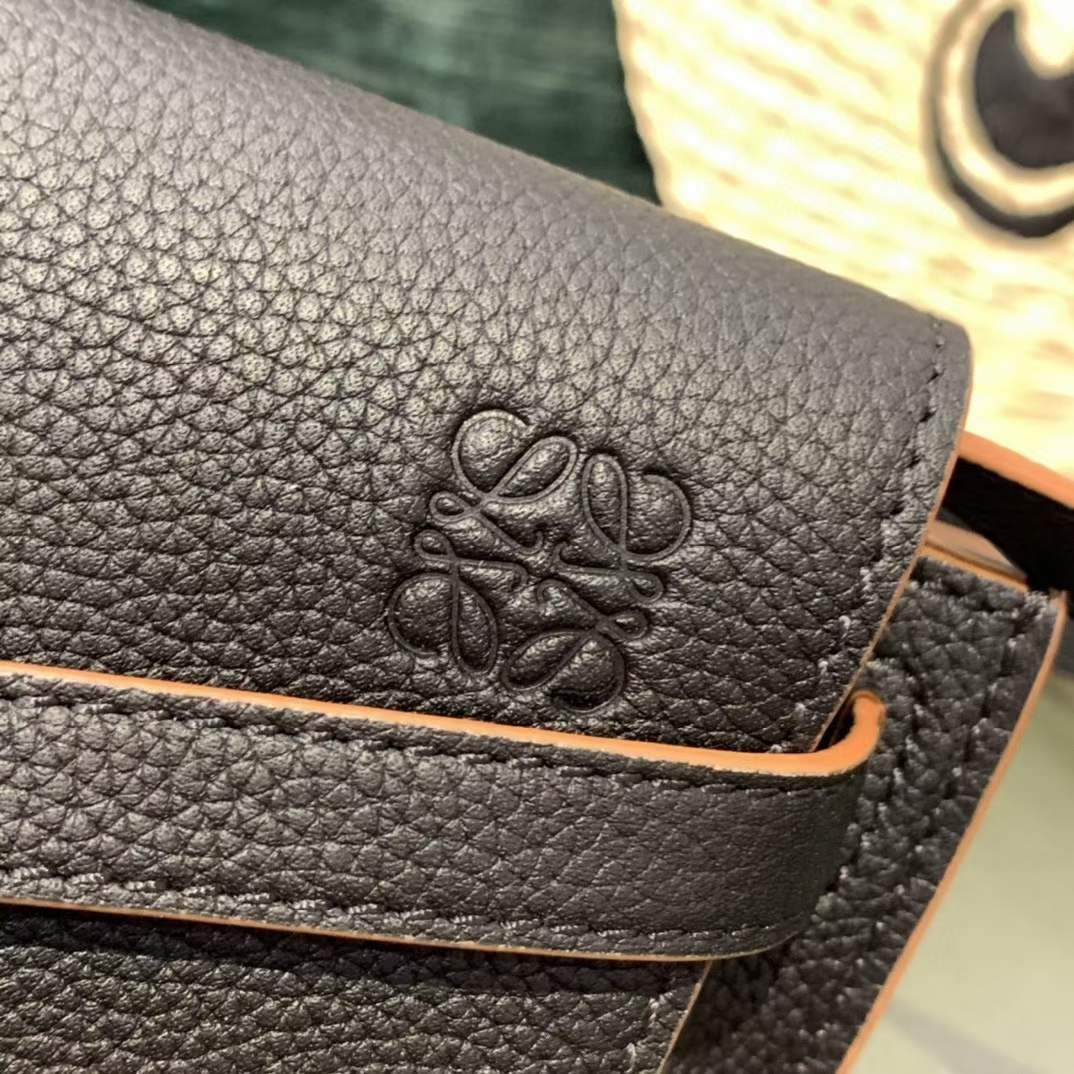 Loewe Gate Dual Kantong réplika kualitas pangsaéna (2022 diropéa)-Pangalusna kualitas palsu Louis Vuitton Kantong Toko Online, Replica desainer kantong ru Loewe Gate Dual Kantong réplika kualitas pangsaéna (2022 diropéa)-Pangalusna kualitas palsu Louis Vuitton Kantong Toko Online, Replica desainer kantong ru
