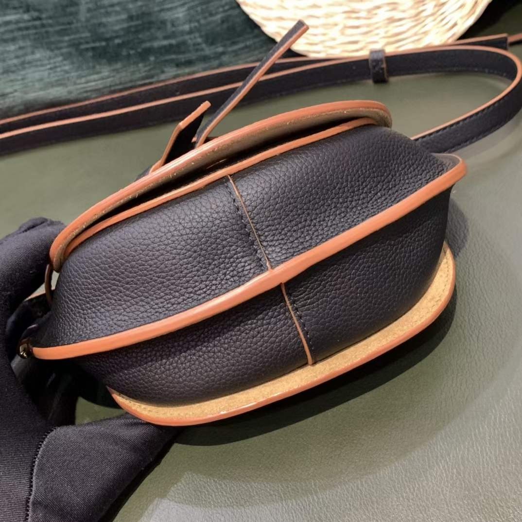 Loewe Gate Dual Kantong réplika kualitas pangsaéna (2022 diropéa)-Pangalusna kualitas palsu Louis Vuitton Kantong Toko Online, Replica desainer kantong ru Loewe Gate Dual Kantong réplika kualitas pangsaéna (2022 diropéa)-Pangalusna kualitas palsu Louis Vuitton Kantong Toko Online, Replica desainer kantong ru