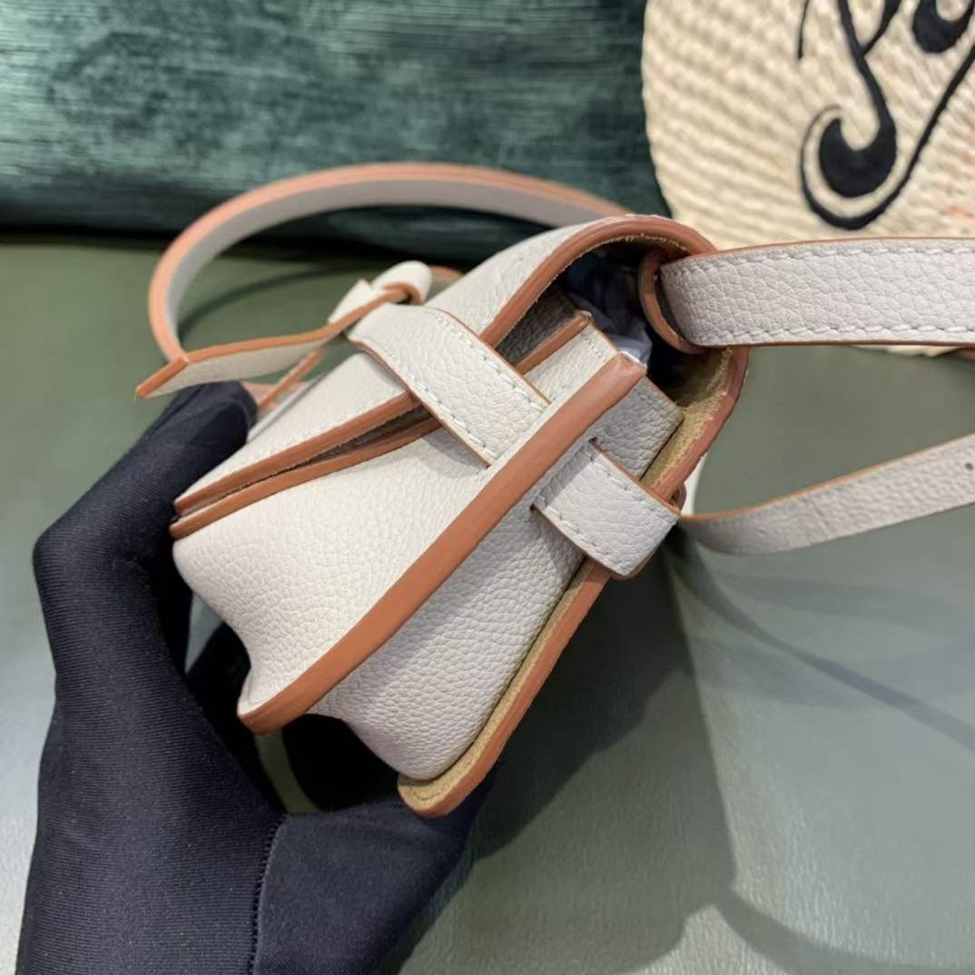 Loewe Gate Dual Kantong réplika kualitas pangsaéna (2022 diropéa)-Pangalusna kualitas palsu Louis Vuitton Kantong Toko Online, Replica desainer kantong ru Loewe Gate Dual Kantong réplika kualitas pangsaéna (2022 diropéa)-Pangalusna kualitas palsu Louis Vuitton Kantong Toko Online, Replica desainer kantong ru